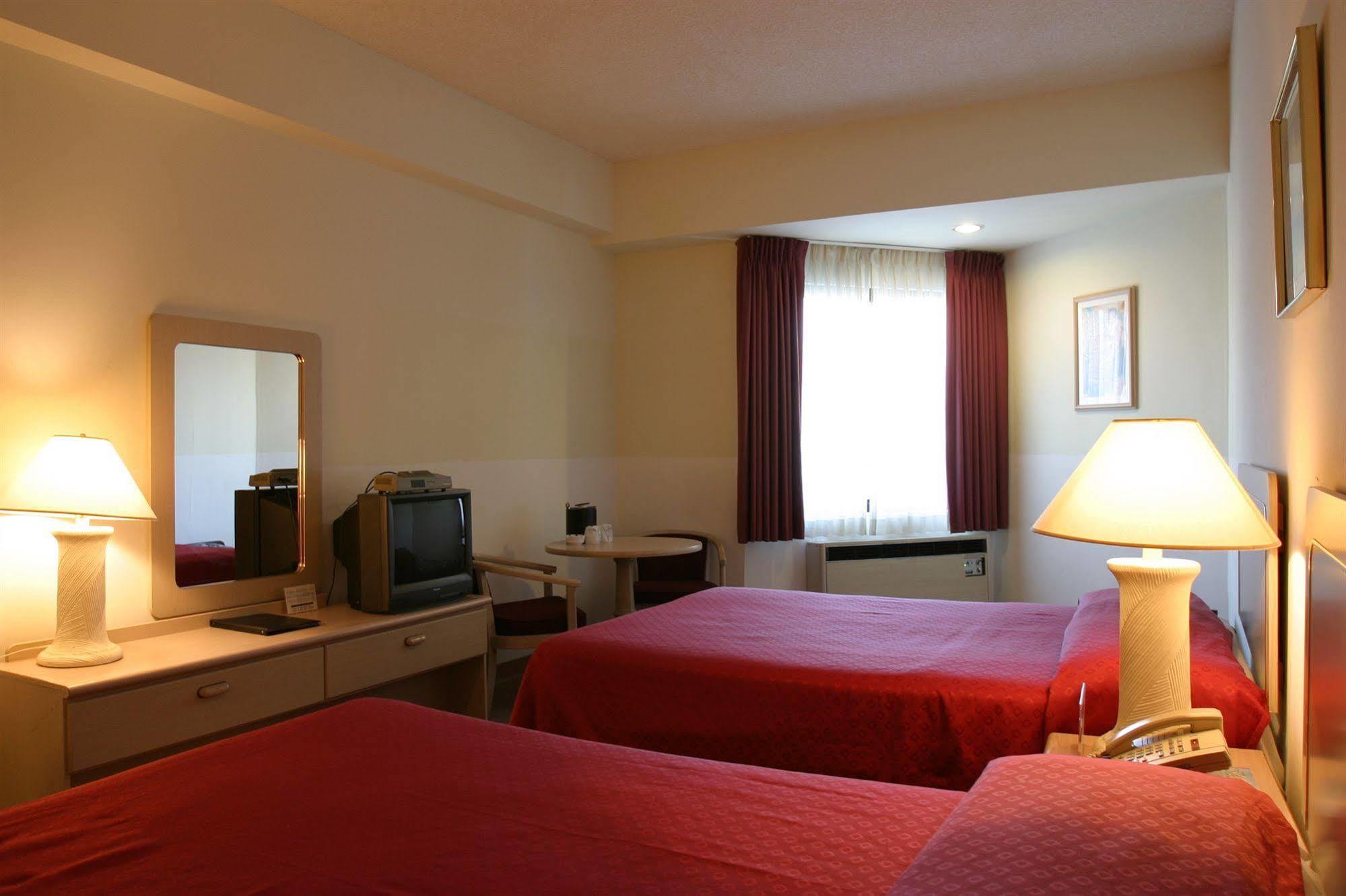 Grand Plaza Hotel Tumon Exterior foto